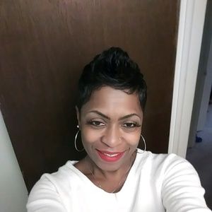 Meet your Posher, Joy